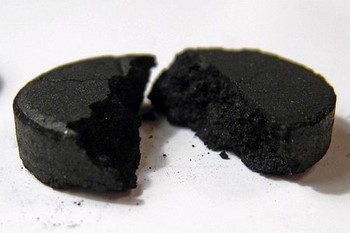 Маска-плёнка из активированного угля