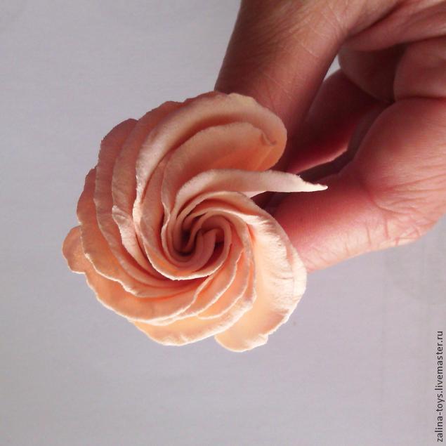 Делаем розы из фоамирана на примере венка-повязки, фото № 21