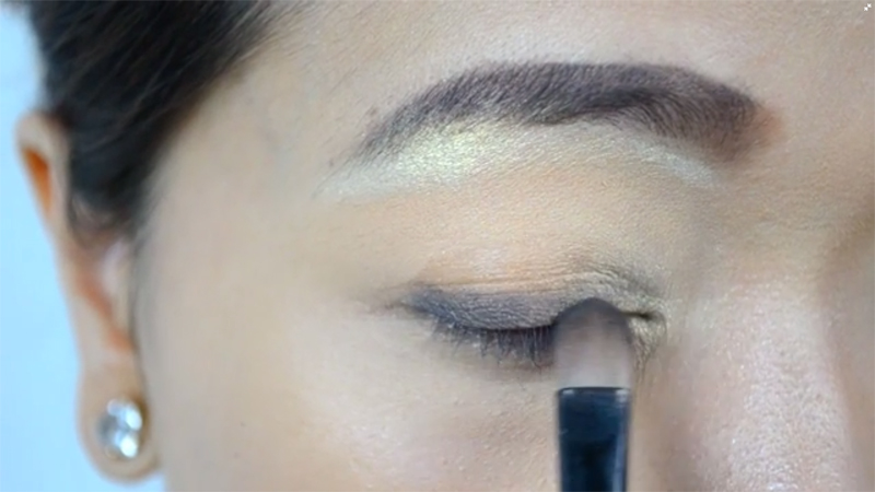 Макияж смоки айс (smoky eyes) - шаг 3/2
