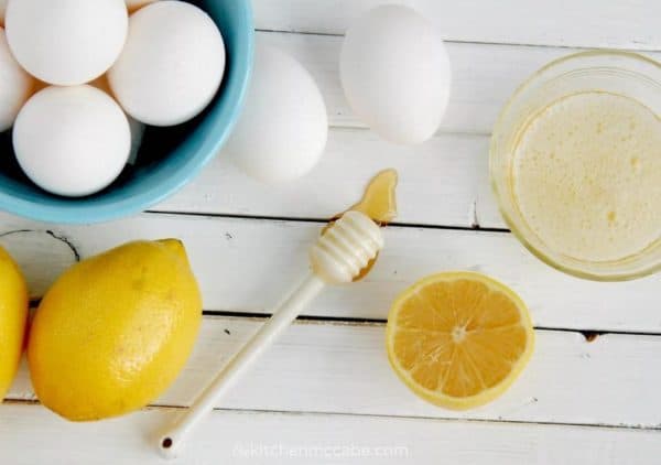 Маска для лица с мёдом и лимоном плюс яйцо