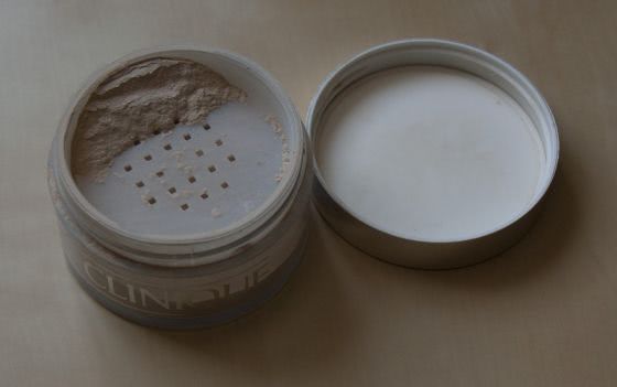 Рассыпчатая пудра для лица с кисточкой Blended Face Powder And Brush от Clinique