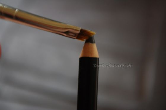 Новый карандаш для бровей Chanel Crayon Sourcils Sculpting eyebrow pencil 60 noir cendre
