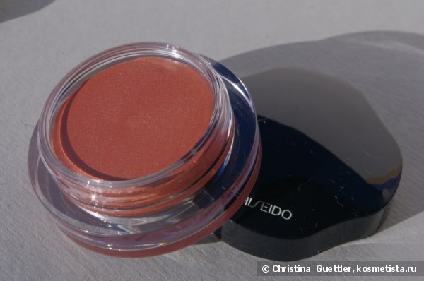 Кремовые тени с мерцающим эффектом Shiseido Shimmering Eye Color:  WT 901 Mist, OR 313 Sunshower (LE), PK 214 Pale Shell (LE)