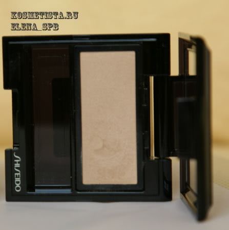 Shiseido Luminizing Satin Eye Color YE 121 & BE 701