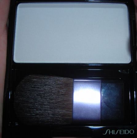 Свершилось! Или Сказ о том, как «Дальний свет» (Shiseido Luminizing Satin Face Color WT 905), преодолев «не ближний свет», оказался в моей косметичке