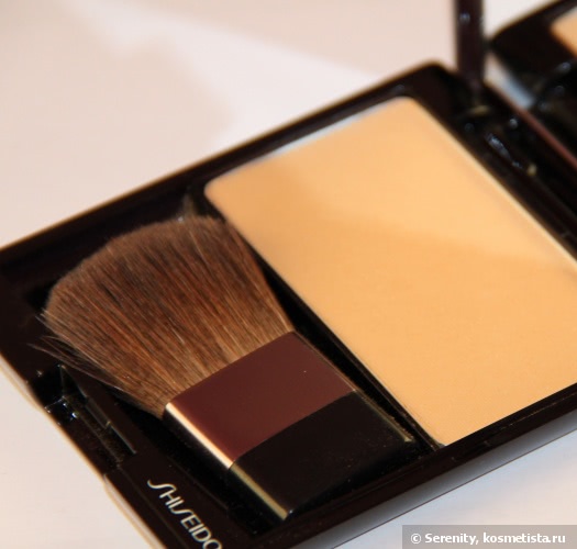 Shiseido Luminizing Satin Face Color BE206 Ближний свет (золотистый)