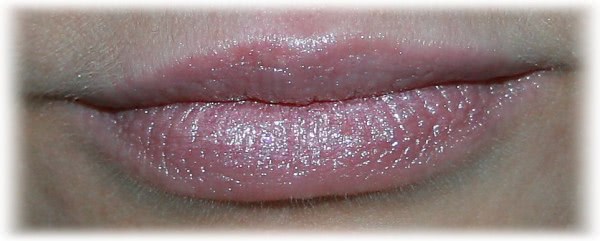 Givenchy Rouge Interdit Shine - 01 Sweet, 02 Nude, 09 Bege. Естественный комфорт для губ