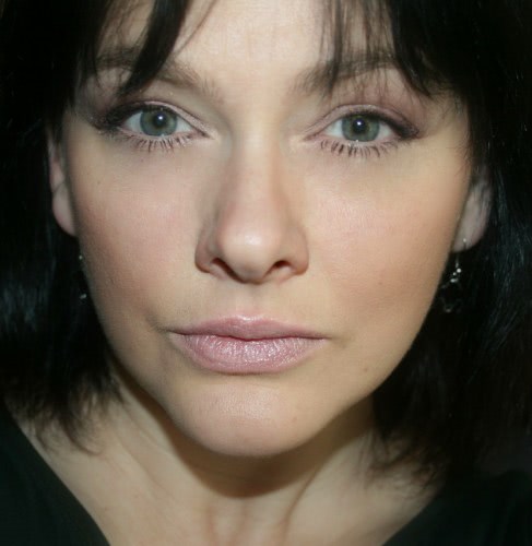Givenchy Rouge Interdit Shine - 01 Sweet, 02 Nude, 09 Bege. Естественный комфорт для губ