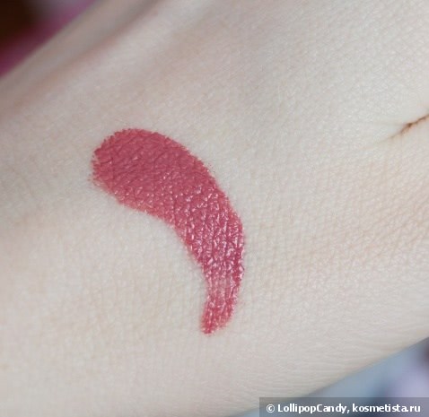 Лаки для губ Shiseido Laquer Rouge RD 305 и  YSL Rouge pur Couture #8
