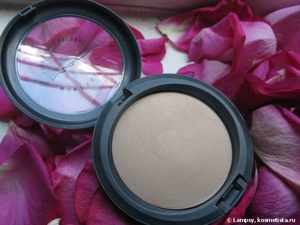 Припудрим носик с MAC Mineralize skinfinish natural poudre в оттенке Medium