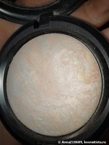 Мой любимый хайлайтер от MAC -  Mineralize Skinfinish - Lightscapade