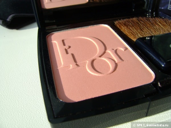 Dior Diorblush Vibrant Colour Powder Blush Beige Nude 746 - румяна для дневного макияжа