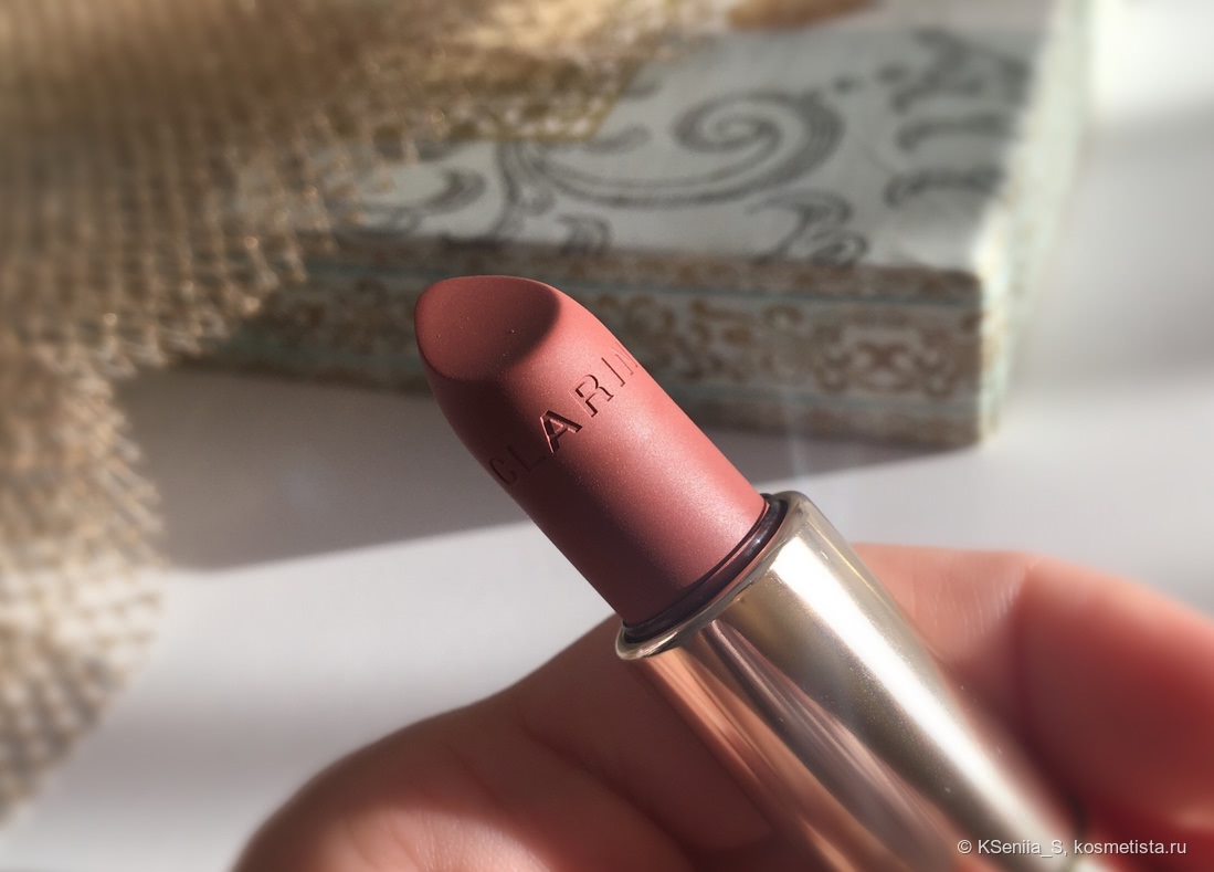 Clarins Joli Rouge Velvet matte & moisturizing long-wearing lipstick #758V sandy pink