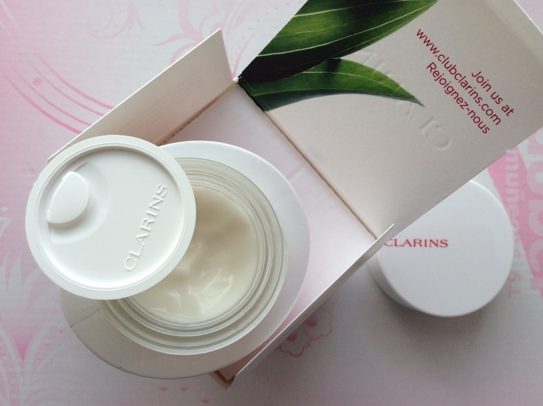 Уход Clarins: серия White Plus