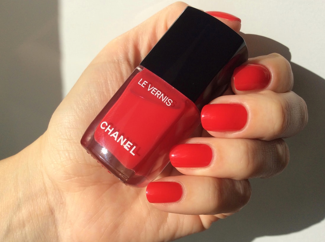 Chanel Rouge Coco Collection Spring 2018: Chanel Le Vernis Longwear Nail Colour 626 Exquisite Pink, 628 Prune Dramatique