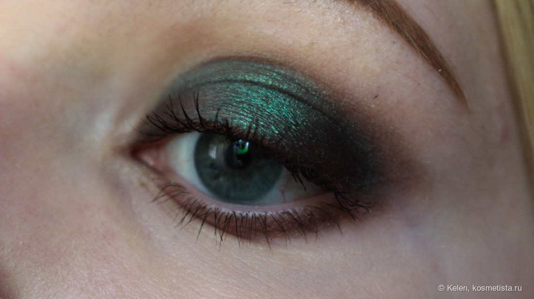 Разочарование года: Giorgio Armani Eye Tint Liquid Eyeshadow # 4 Emeraude