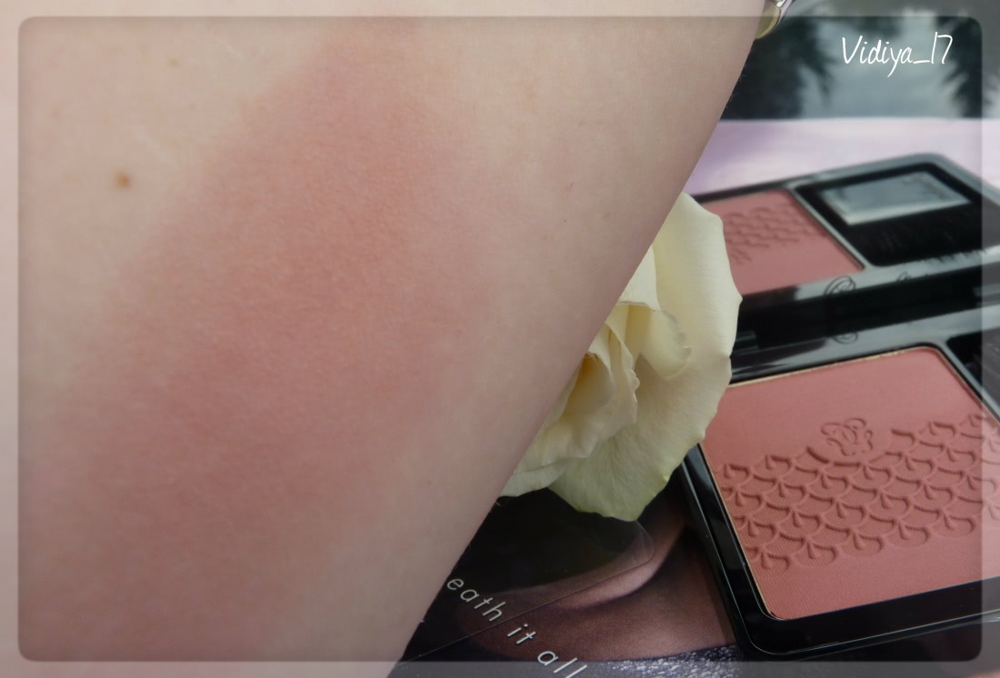 Румяна Guerlain Rose Aux Joues Tender Blush #05 Wonder Violette