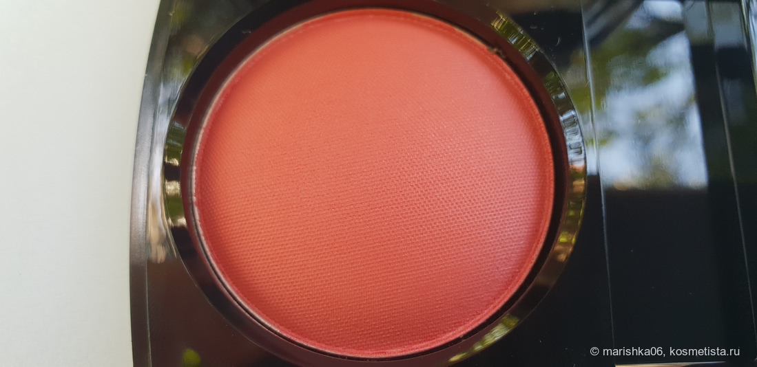 Coral Is Far More Red... - Chanel Joues Contraste Powder Blush 450 Coral Red
