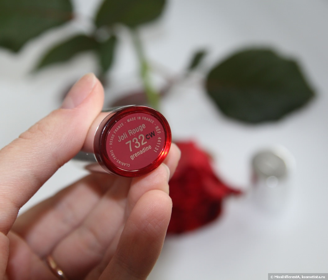 Цвет граната на моих губах с Clarins Joli Rouge Long Wearing Moisturizing Lipstick 732 Grenadine