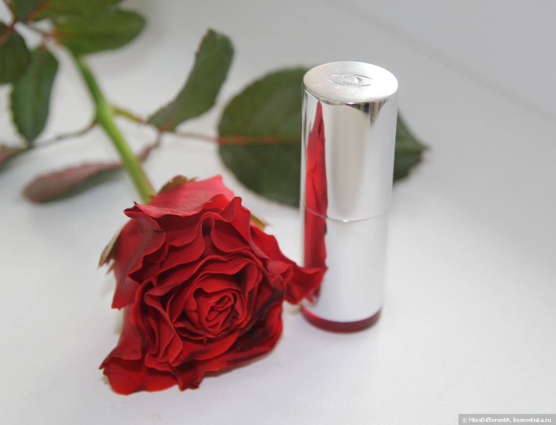 Цвет граната на моих губах с Clarins Joli Rouge Long Wearing Moisturizing Lipstick 732 Grenadine