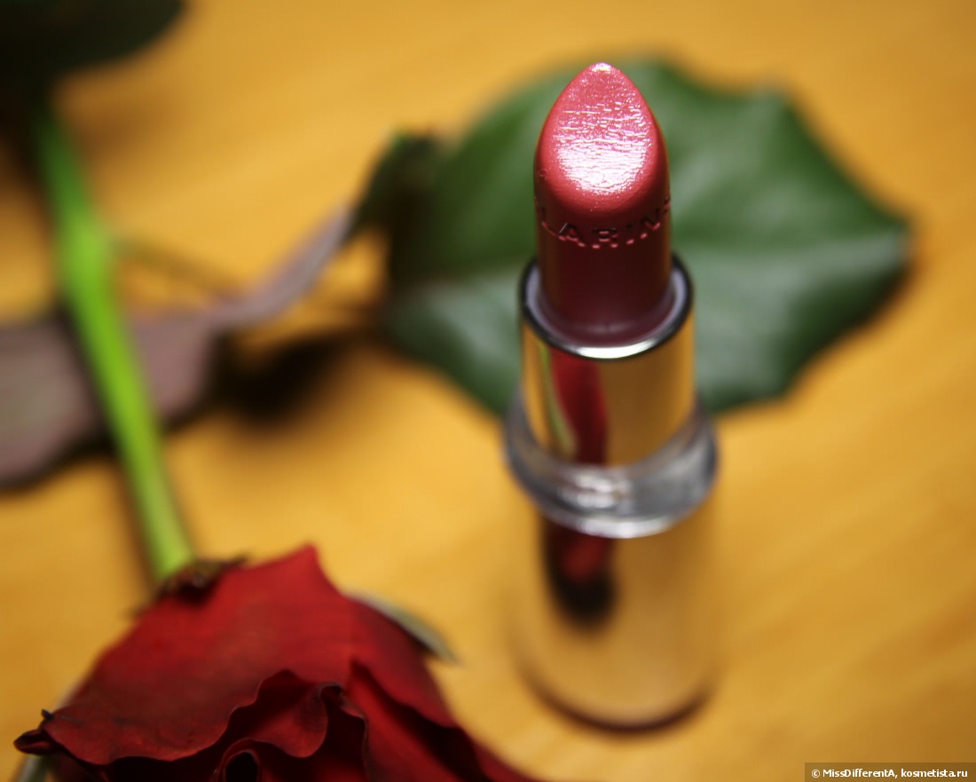 Цвет граната на моих губах с Clarins Joli Rouge Long Wearing Moisturizing Lipstick 732 Grenadine