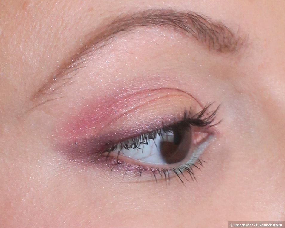 Взрыв розовых оттенков с тенями YSL Couture Palette 5 Couleurs Eyeshadow № 9 Love
