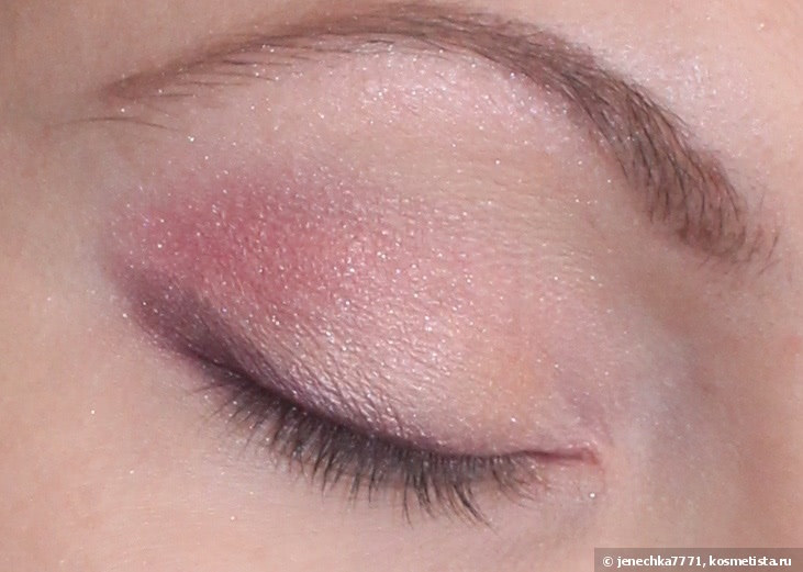 Взрыв розовых оттенков с тенями YSL Couture Palette 5 Couleurs Eyeshadow № 9 Love