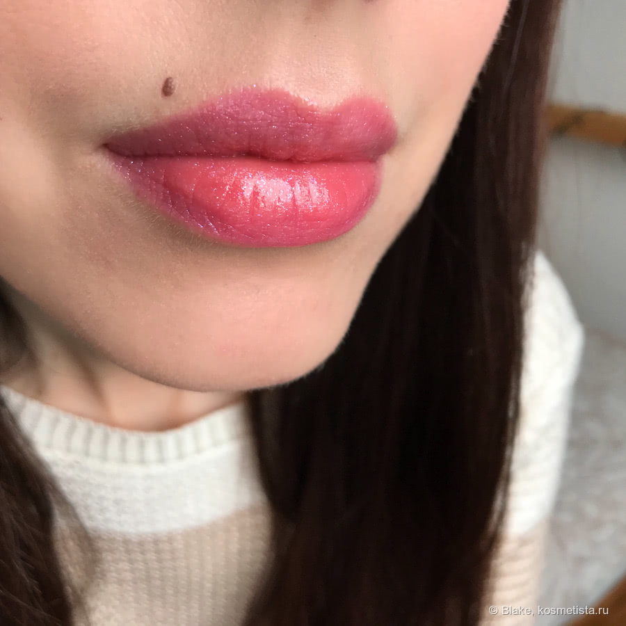 Dior Addict  lip glow в оттенке 010 holo pink