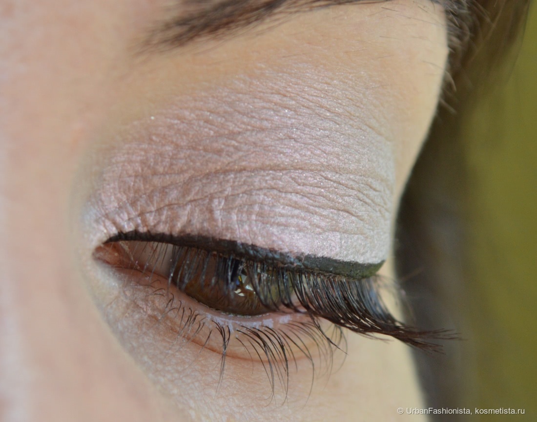 Жидкие тени Giorgio Armani Eye Tint Fluid Eye Color Film в оттенках #6 Green Iron и #8 Flannel