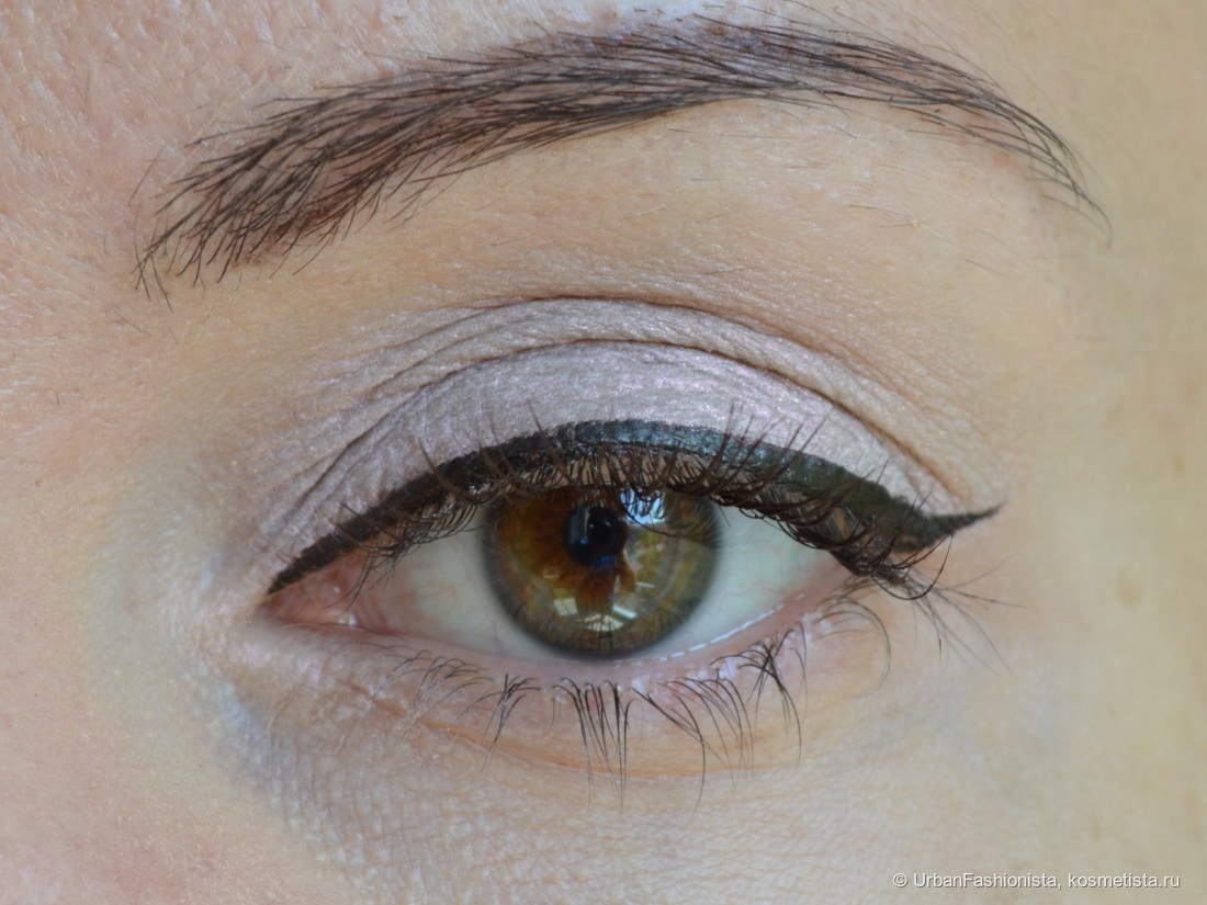Жидкие тени Giorgio Armani Eye Tint Fluid Eye Color Film в оттенках #6 Green Iron и #8 Flannel
