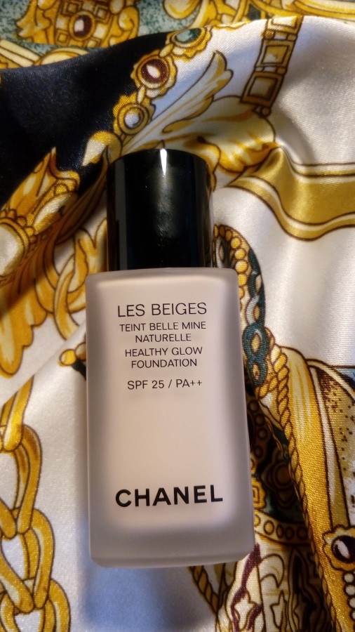 Новинка от Chanel - Les Beiges teint belle mine naturelle healthy glow foundation SPF 25/PA++ № 20