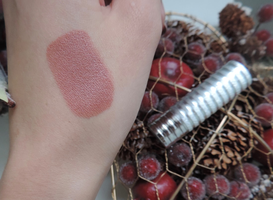 Clinique Long Last Lipstick в оттенке Creamy Nude 03