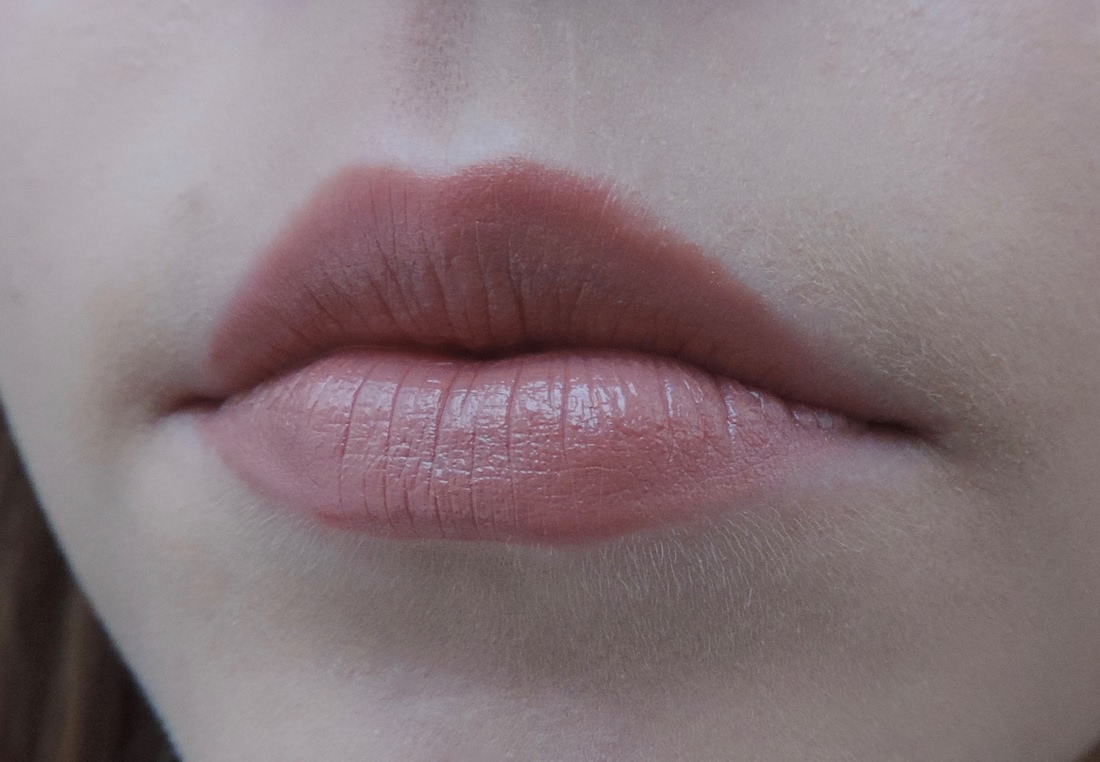 Clinique Long Last Lipstick в оттенке Creamy Nude 03