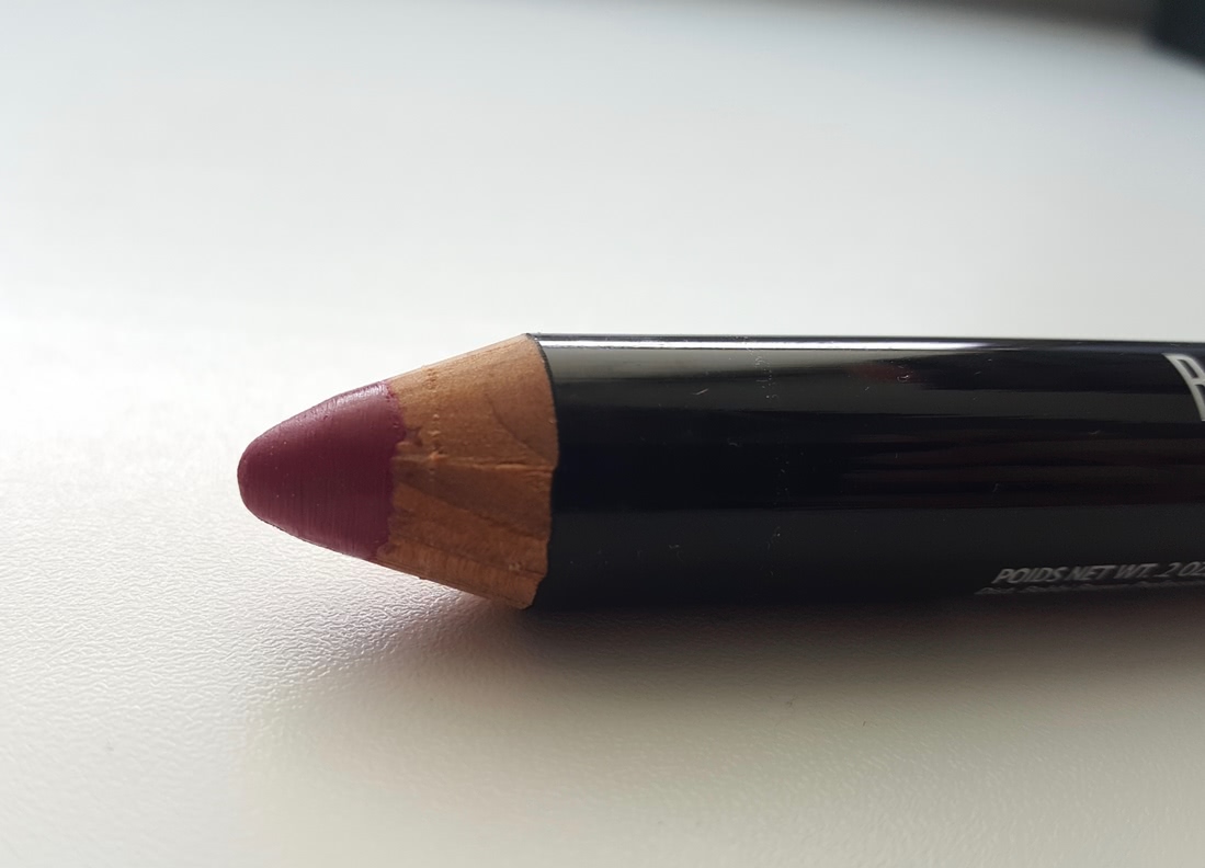 Сочный и яркий карандаш для губ от Bobbi Brown Art Stick