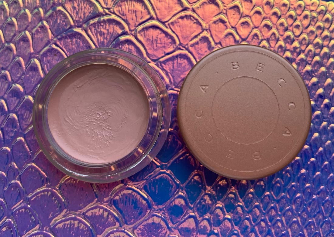 Подсветка для области вокруг глаз BECCA Under Eye Brightening Corrector