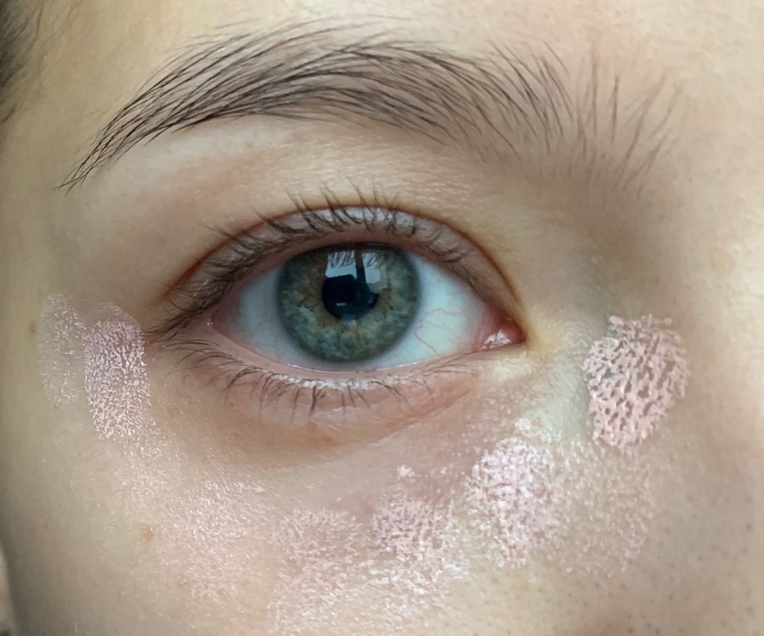 Подсветка для области вокруг глаз BECCA Under Eye Brightening Corrector