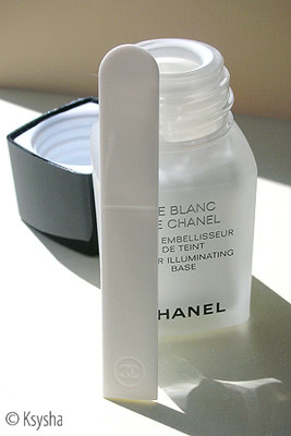 Chanel - Le Blanc de Chanel