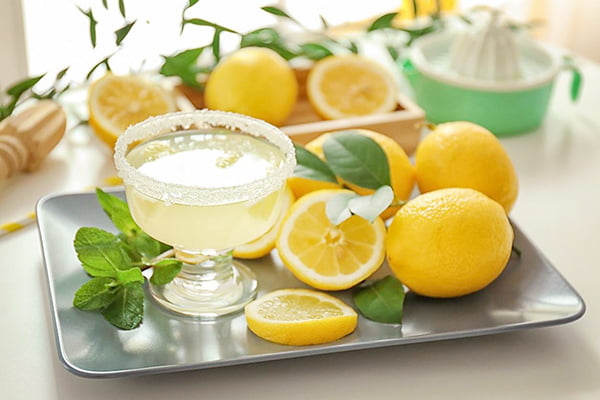 Сок из свежих лимонов