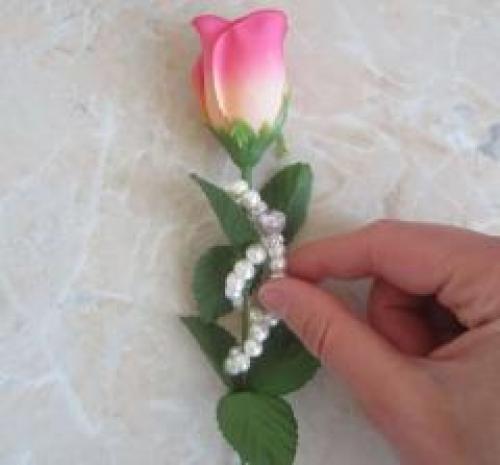 Что можно сделать с лепестками роз для декора. 