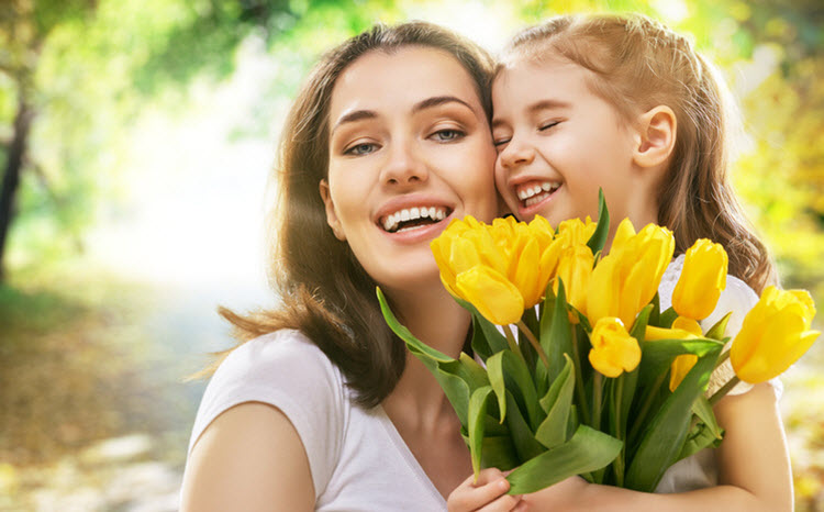 25 ноября в России празднуется День матери