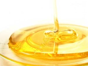 Почему мед полезен для кожи